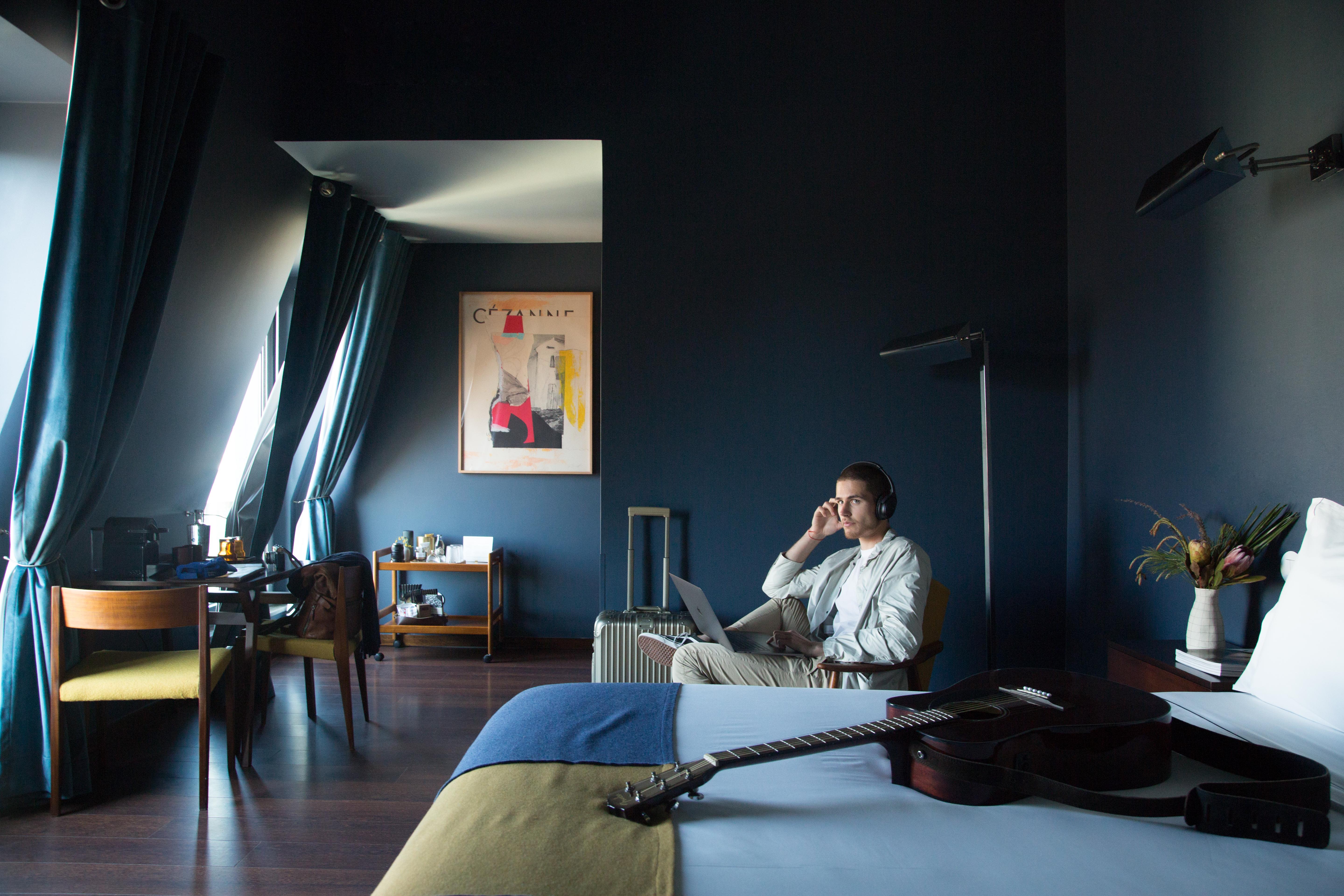 The Vintage Hotel & Spa Lisboa Exteriér fotografie A guest in a room at the Hotel
