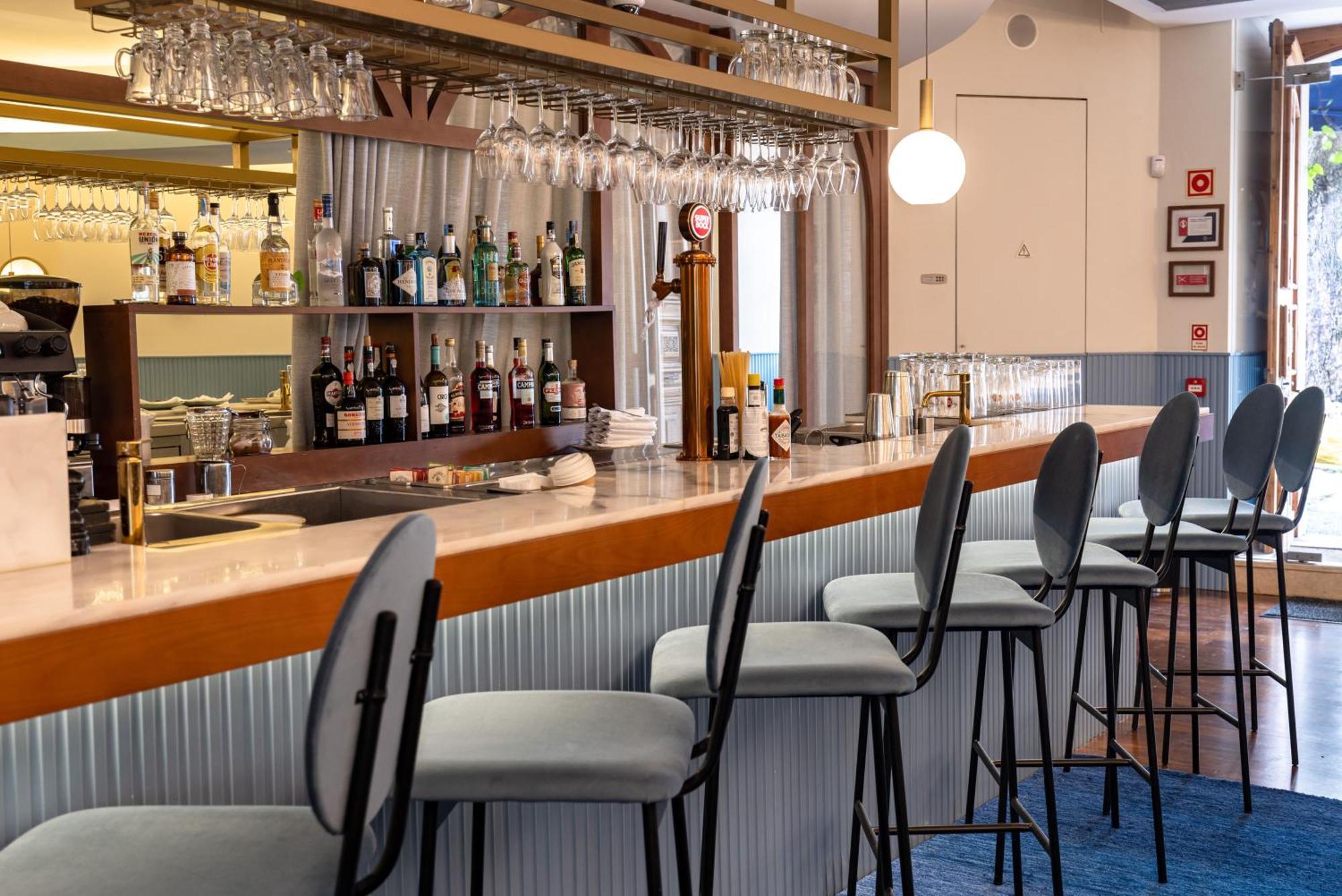 The Vintage Hotel & Spa Lisboa Exteriér fotografie The bar at the restaurant
